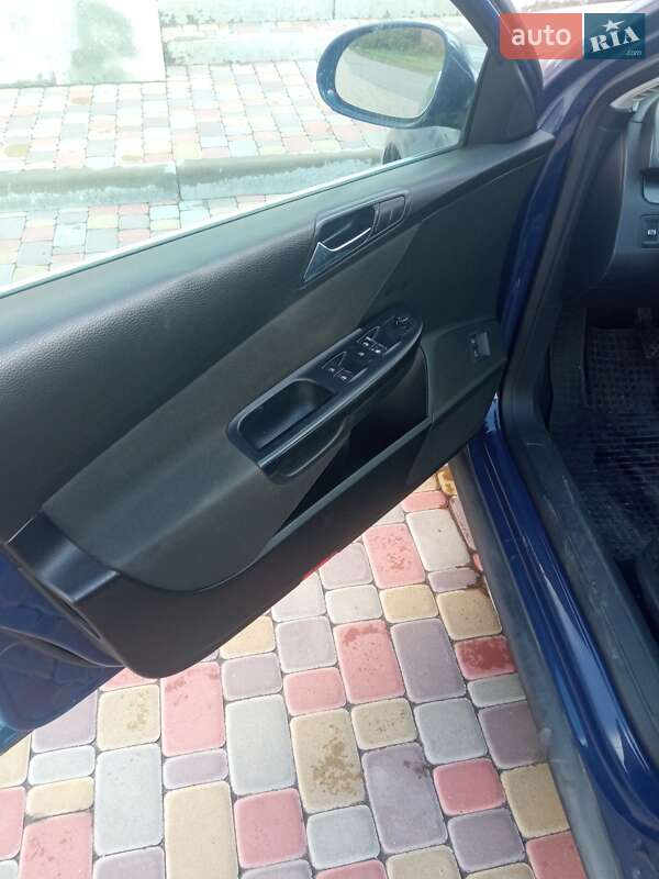 Универсал Volkswagen Passat 2005 в Великой Багачке фото 9 Универсал Volkswagen Passat 2005 в Великой Багачке