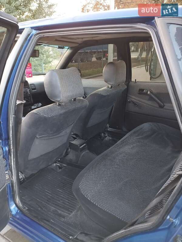 Седан Volkswagen Passat 1992 в Рогатині