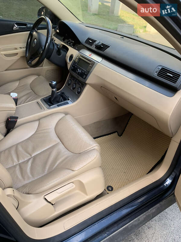 Универсал Volkswagen Passat 2006 в Киеве