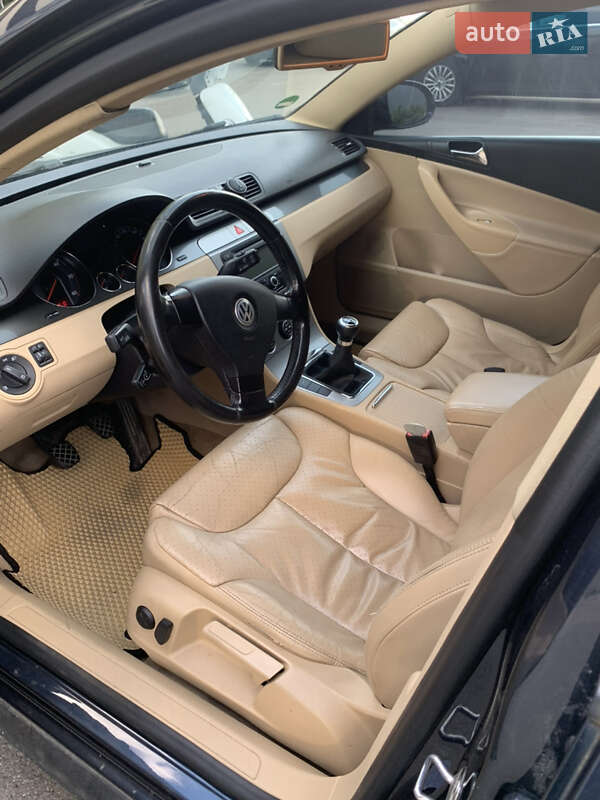 Универсал Volkswagen Passat 2006 в Киеве