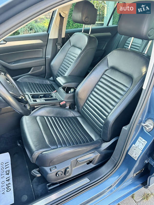 Універсал Volkswagen Passat 2016 в Чернівцях