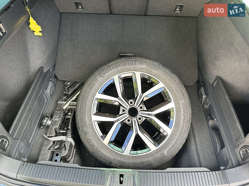 Універсал Volkswagen Passat 2016 в Чернівцях