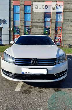 Седан Volkswagen Passat 2012 в Дніпрі