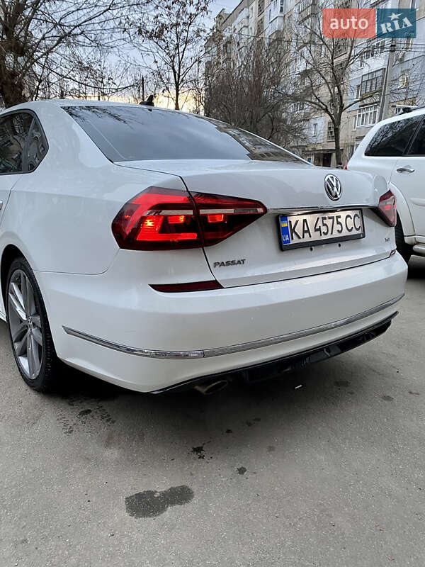 Седан Volkswagen Passat 2017 в Кропивницком