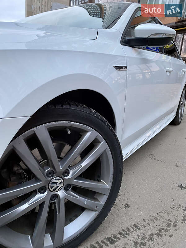 Седан Volkswagen Passat 2017 в Кропивницком