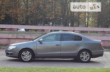 Седан Volkswagen Passat 2005 в Каменском