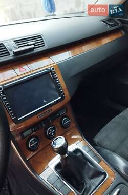 Седан Volkswagen Passat 2006 в 