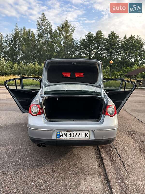 Седан Volkswagen Passat 2007 в Житомире