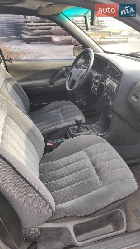 Седан Volkswagen Passat 1991 в Запоріжжі