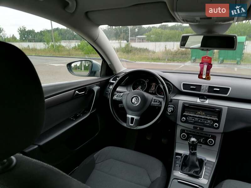 Універсал Volkswagen Passat 2011 в Києві