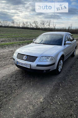 Седан Volkswagen Passat 2002 в Новоукраїнці