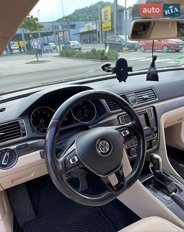 Седан Volkswagen Passat 2016 в Києві
