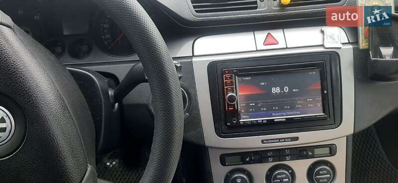 Універсал Volkswagen Passat 2007 в Чернівцях