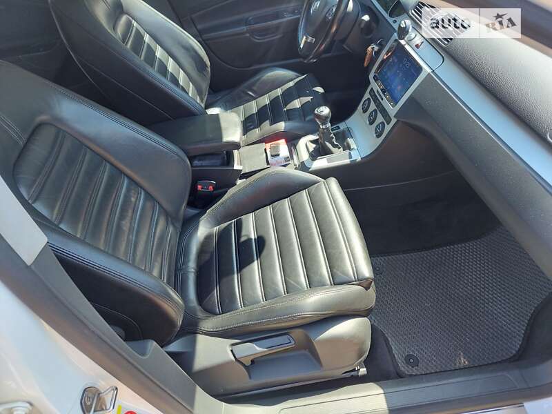 Універсал Volkswagen Passat 2009 в Одесі