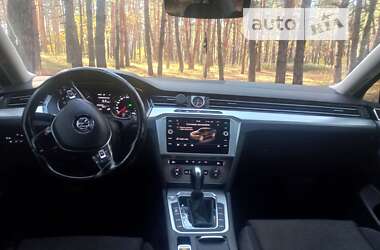 Седан Volkswagen Passat 2017 в 