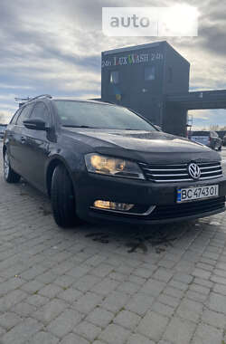 Универсал Volkswagen Passat 2013 в Жовкве