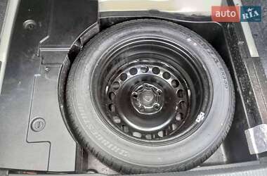 Седан Volkswagen Passat 2010 в Киеве
