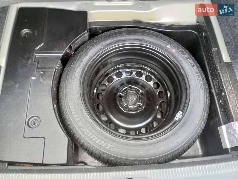 Седан Volkswagen Passat 2010 в Киеве