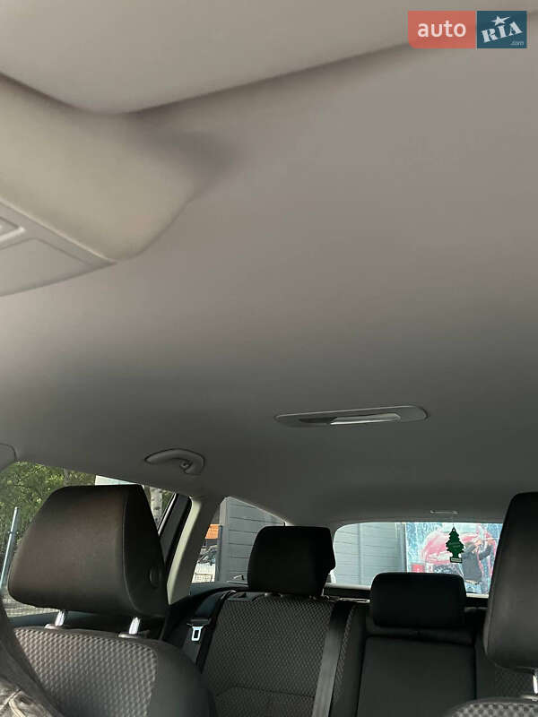 Універсал Volkswagen Passat 2011 в Кам'янському