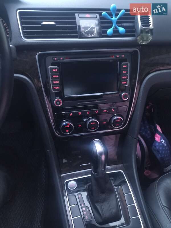 Седан Volkswagen Passat 2013 в Буске