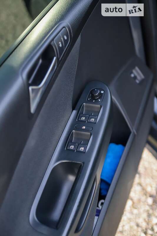 Універсал Volkswagen Passat 2010 в Луцьку