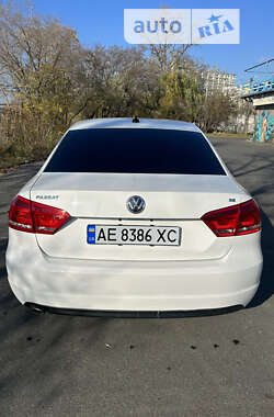Седан Volkswagen Passat 2012 в Александрие