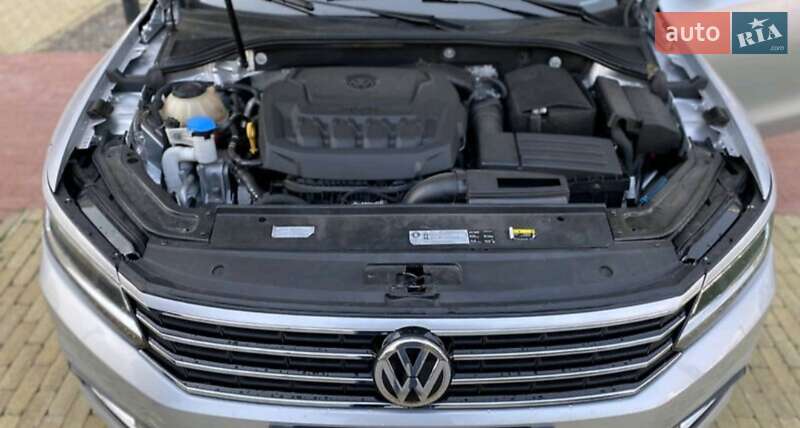 Седан Volkswagen Passat 2017 в Рахове