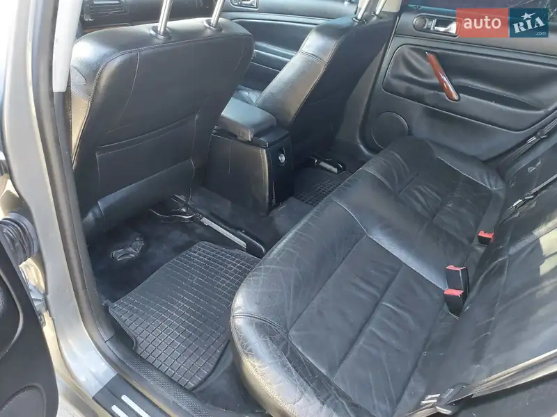 Volkswagen Passat 2003 VIN WVWTH63B04P040890 фото оголошення 7 з 51