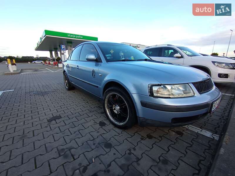 Седан Volkswagen Passat 1997 в 
