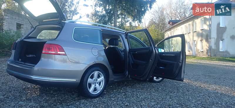 Універсал Volkswagen Passat 2011 в Стрию