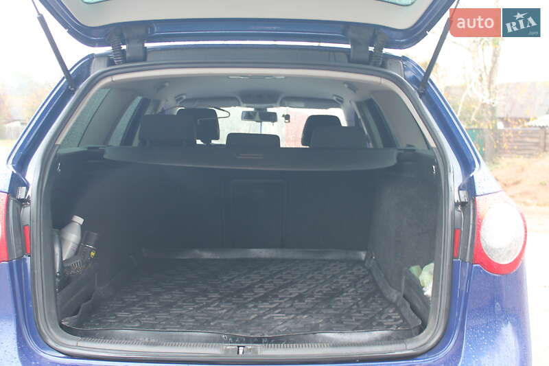 Универсал Volkswagen Passat 2009 в Коростене