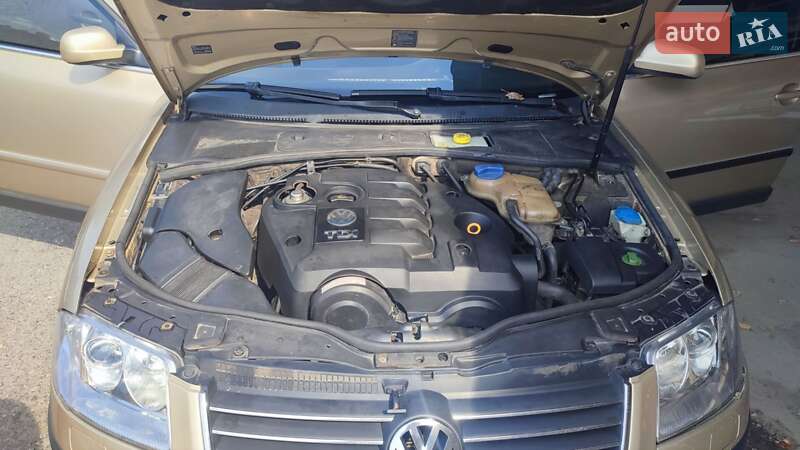 Універсал Volkswagen Passat 2003 в Краматорську