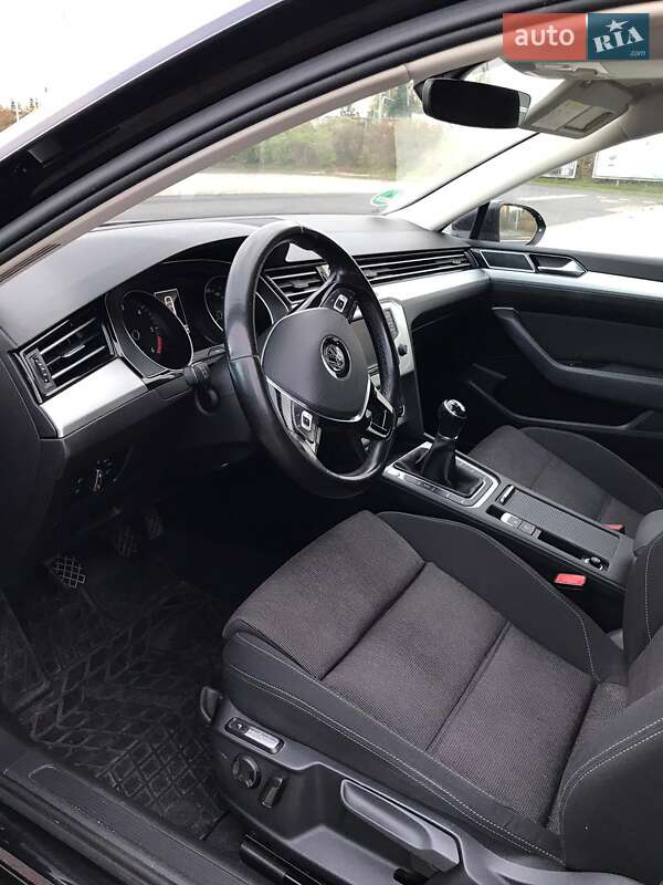 Универсал Volkswagen Passat 2015 в Львове