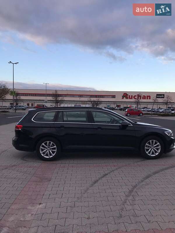 Универсал Volkswagen Passat 2015 в Львове