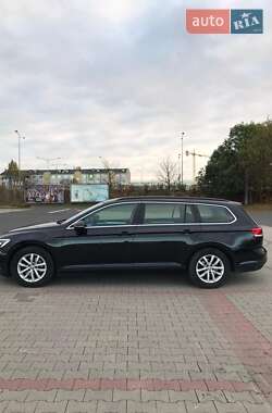 Универсал Volkswagen Passat 2015 в Львове