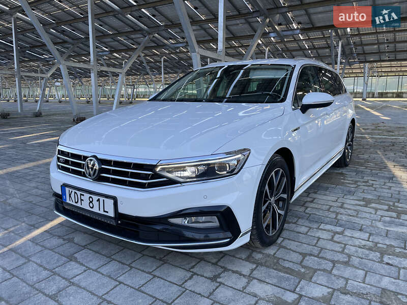 Универсал Volkswagen Passat 2019 в Львове