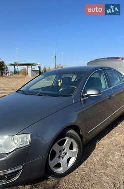 Седан Volkswagen Passat 2006 в Одессе