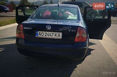 Седан Volkswagen Passat 2002 в Тячеве