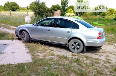 Седан Volkswagen Passat 2000 в Харькове