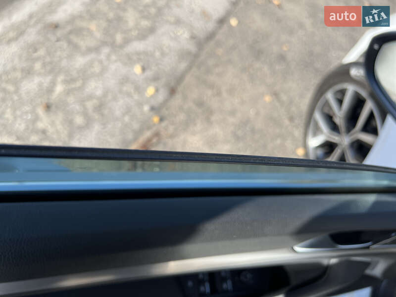 Універсал Volkswagen Passat 2015 в Києві