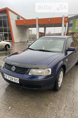 Седан Volkswagen Passat 2000 в Чернівцях