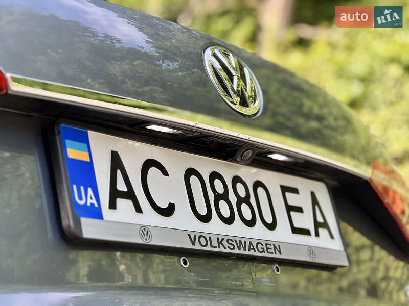 Седан Volkswagen Passat 2016 в Луцьку