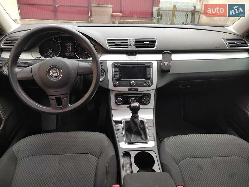 Універсал Volkswagen Passat 2011 в Львові