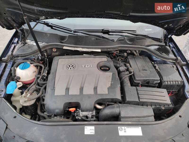 Універсал Volkswagen Passat 2011 в Львові