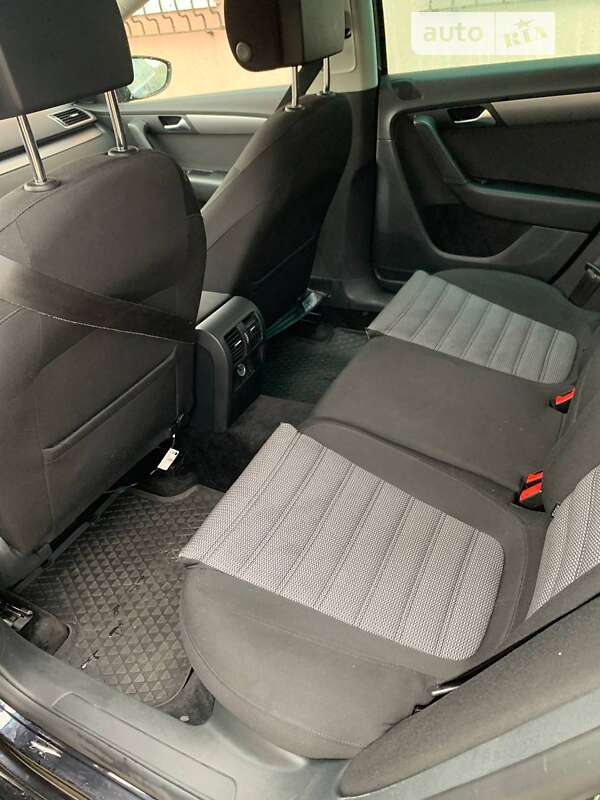 Универсал Volkswagen Passat 2013 в Калуше