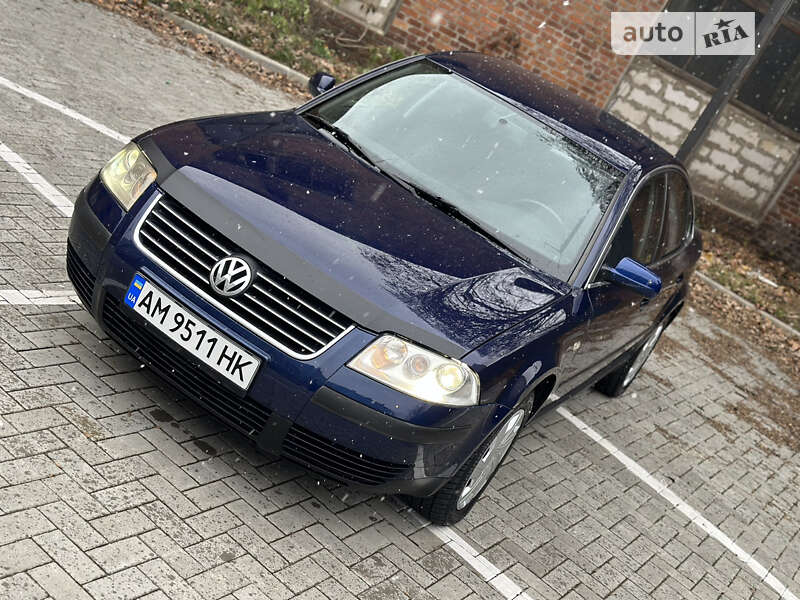 Седан Volkswagen Passat 2001 в Житомирі