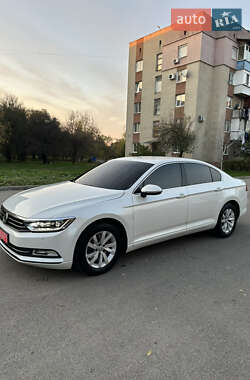 Седан Volkswagen Passat 2018 в Мукачево