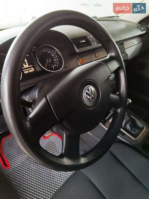 Универсал Volkswagen Passat 2009 в Харькове