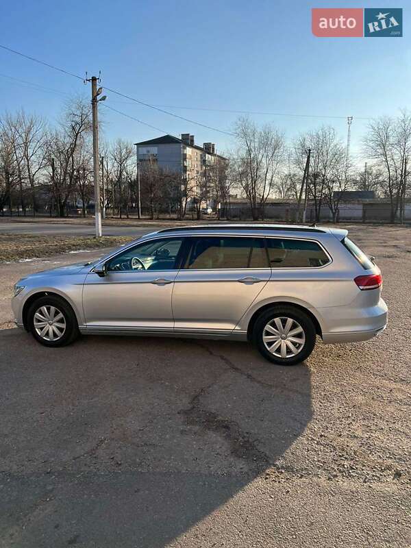 Универсал Volkswagen Passat 2015 в Полтаве