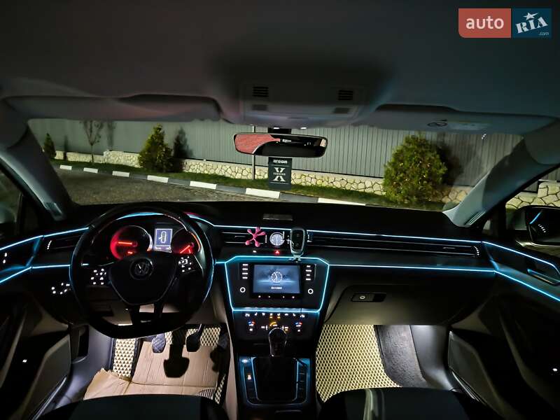 Універсал Volkswagen Passat 2015 в Дунаївцях